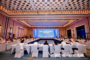 世体：罗克3000万欧固定转会费巴萨分6期付，浮动条款挂钩金球奖